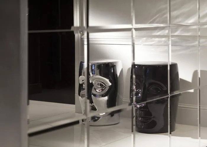 First Tour Eiffel Отель