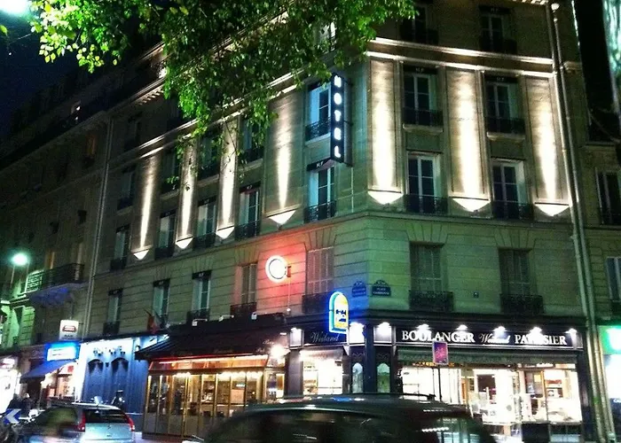 First Tour Eiffel 4*