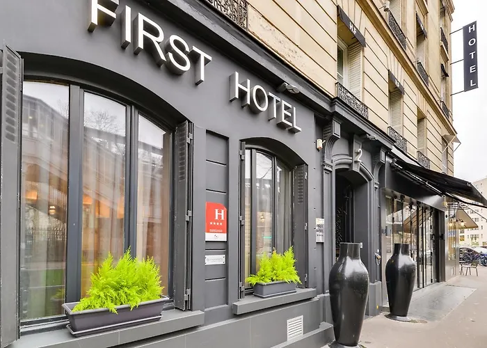 First Tour Eiffel Париж