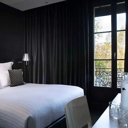 Hotel First Tour Eiffel Parigi