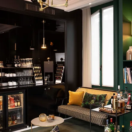 Hotel First Tour Eiffel Parigi