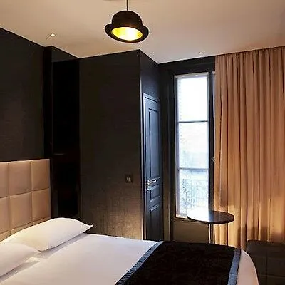 First Tour Eiffel Hotel 4*
