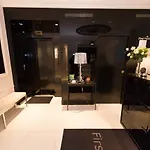 퍼스트 투어 에펠 호텔