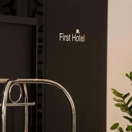 Hotel First Tour Eiffel