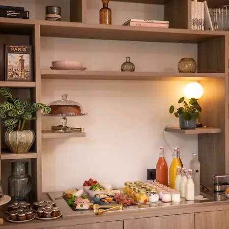 Отель First Tour Eiffel Париж