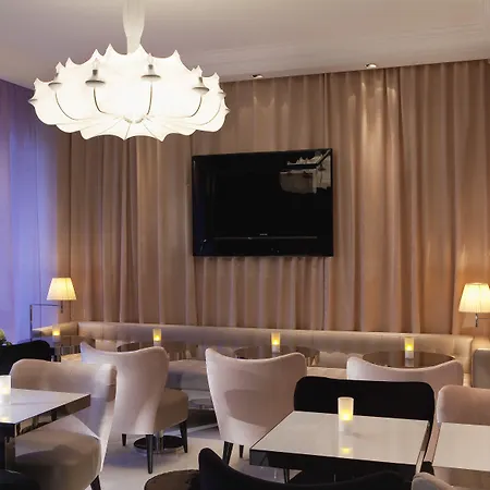 First Tour Eiffel 4* Párizs