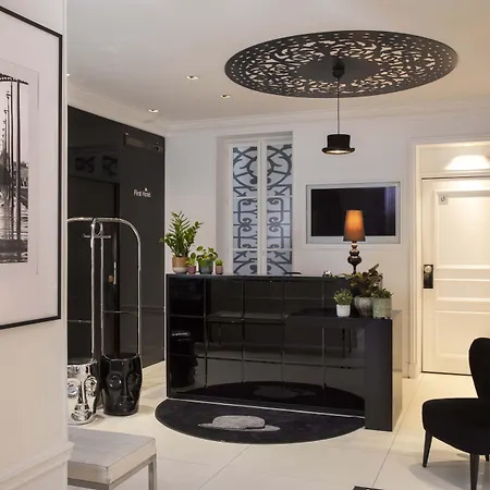 First Tour Eiffel Szálloda Párizs