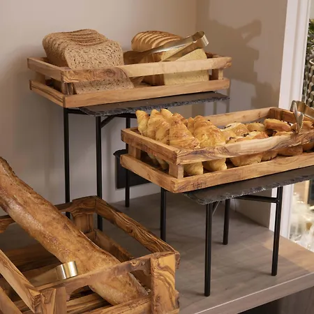 First Tour Eiffel Szálloda 4*