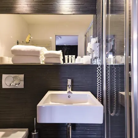 Szálloda First Tour Eiffel