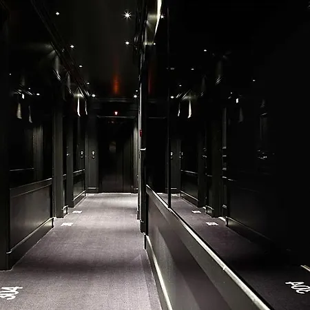 Hotel First Tour Eiffel 4*