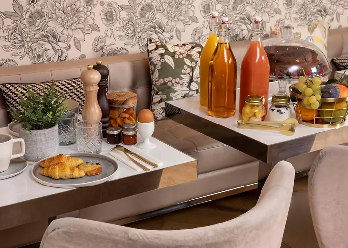 First Tour Eiffel Hotel Paris