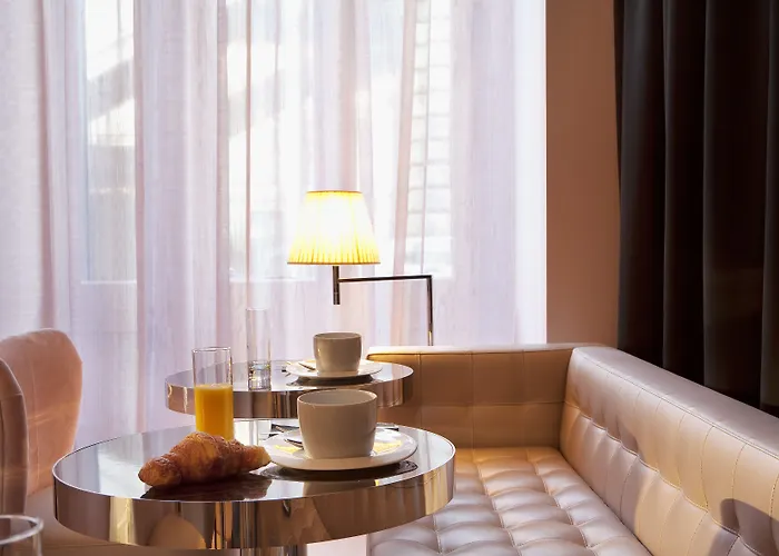 First Tour Eiffel Hotel 4*