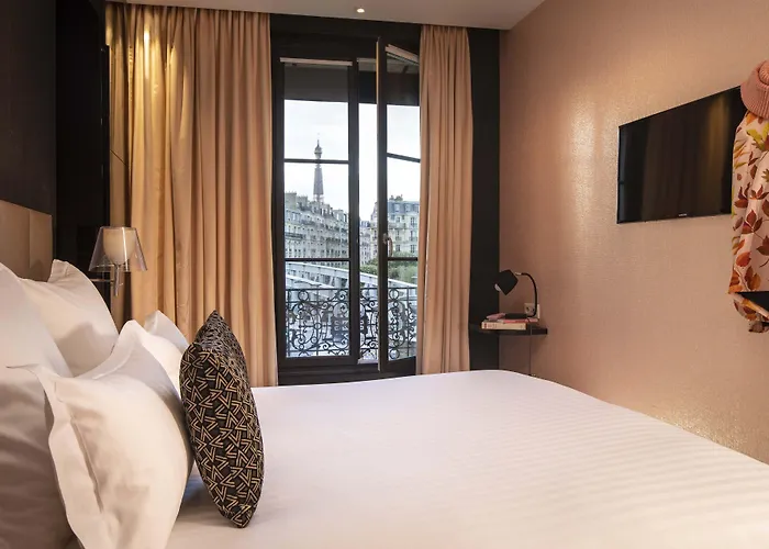 First Tour Eiffel 4* Paris