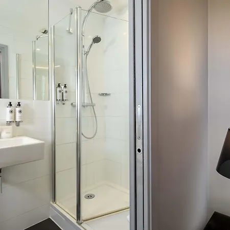 First Tour Eiffel Hotel 4*