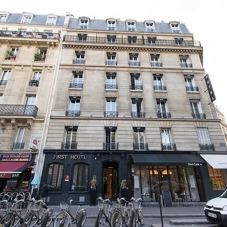 First Tour Eiffel Hotel