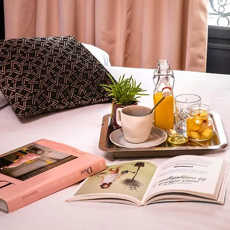 First Tour Eiffel 4*