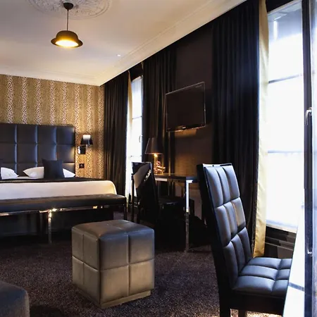 First Tour Eiffel Paris