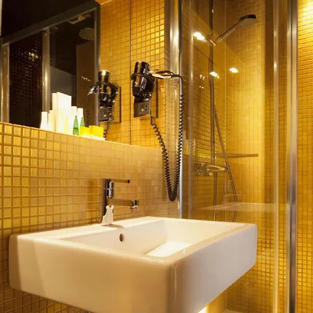 Otel First Tour Eiffel