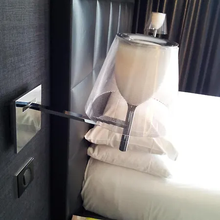 First Tour Eiffel Otel Paris