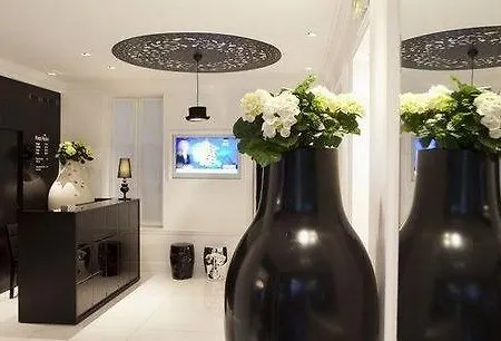 First Tour Eiffel Otel 4*