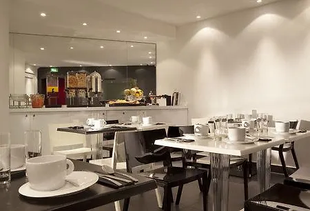 First Tour Eiffel Otel Paris