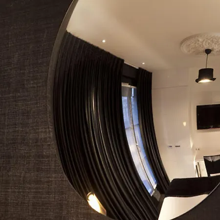 First Tour Eiffel Otel Paris