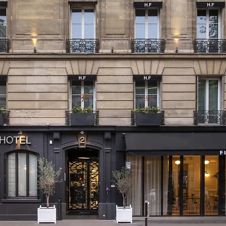 Otel First Tour Eiffel Paris