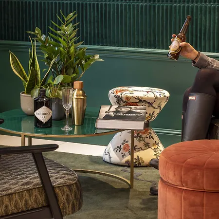 Otel First Tour Eiffel Paris