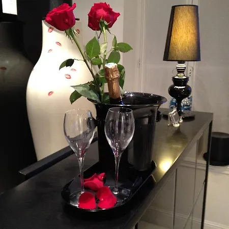 First Tour Eiffel Otel