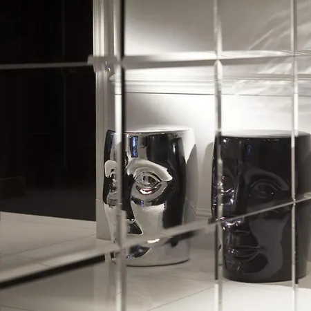 First Tour Eiffel Otel