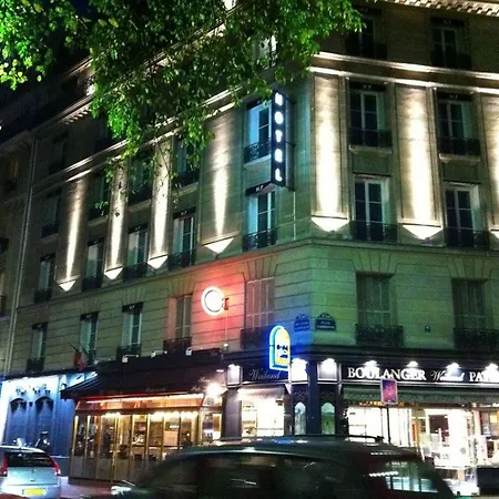 First Tour Eiffel 4*