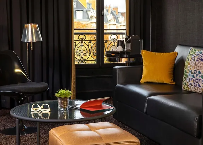 First Tour Eiffel Hotel 4*