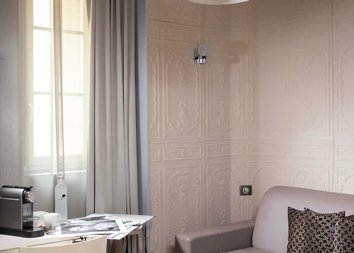 First Tour Eiffel 4* Paris