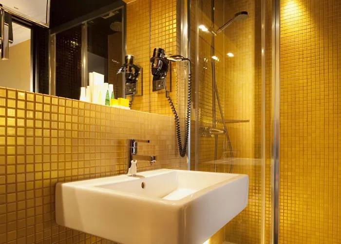 Hotel First Tour Eiffel