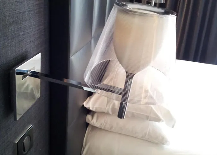 First Tour Eiffel Hotel Paris