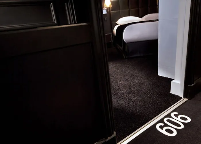 First Tour Eiffel Hotel Paris