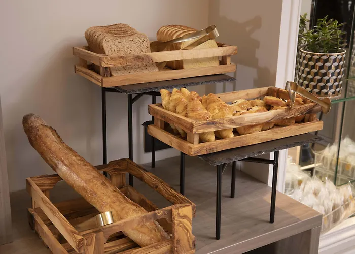 First Tour Eiffel Hotel 4*