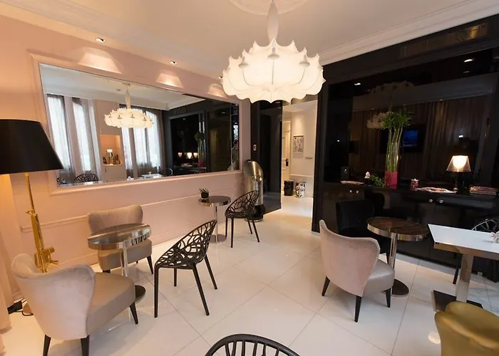 First Tour Eiffel 4* Paris